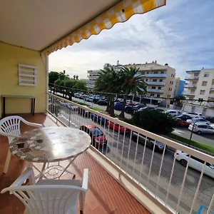 https://apt-beach-regueral.catalonia-hotels.com